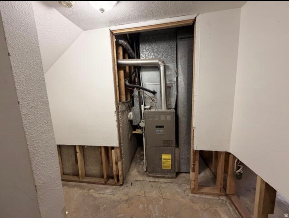 COUNTRY MANOR - Residential