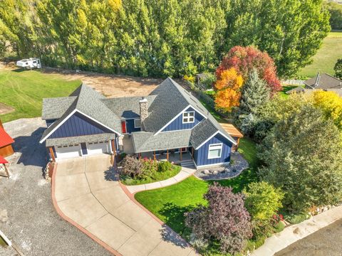 Tiny photo for 550 N 200 E, Wellsville, UT 84339 (MLS # 2120796)