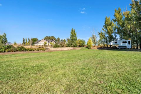 Tiny photo for 550 N 200 E, Wellsville, UT 84339 (MLS # 2120796)