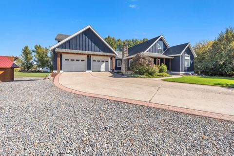 Tiny photo for 550 N 200 E, Wellsville, UT 84339 (MLS # 2120796)