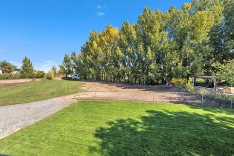 Tiny photo for 550 N 200 E, Wellsville, UT 84339 (MLS # 2120796)