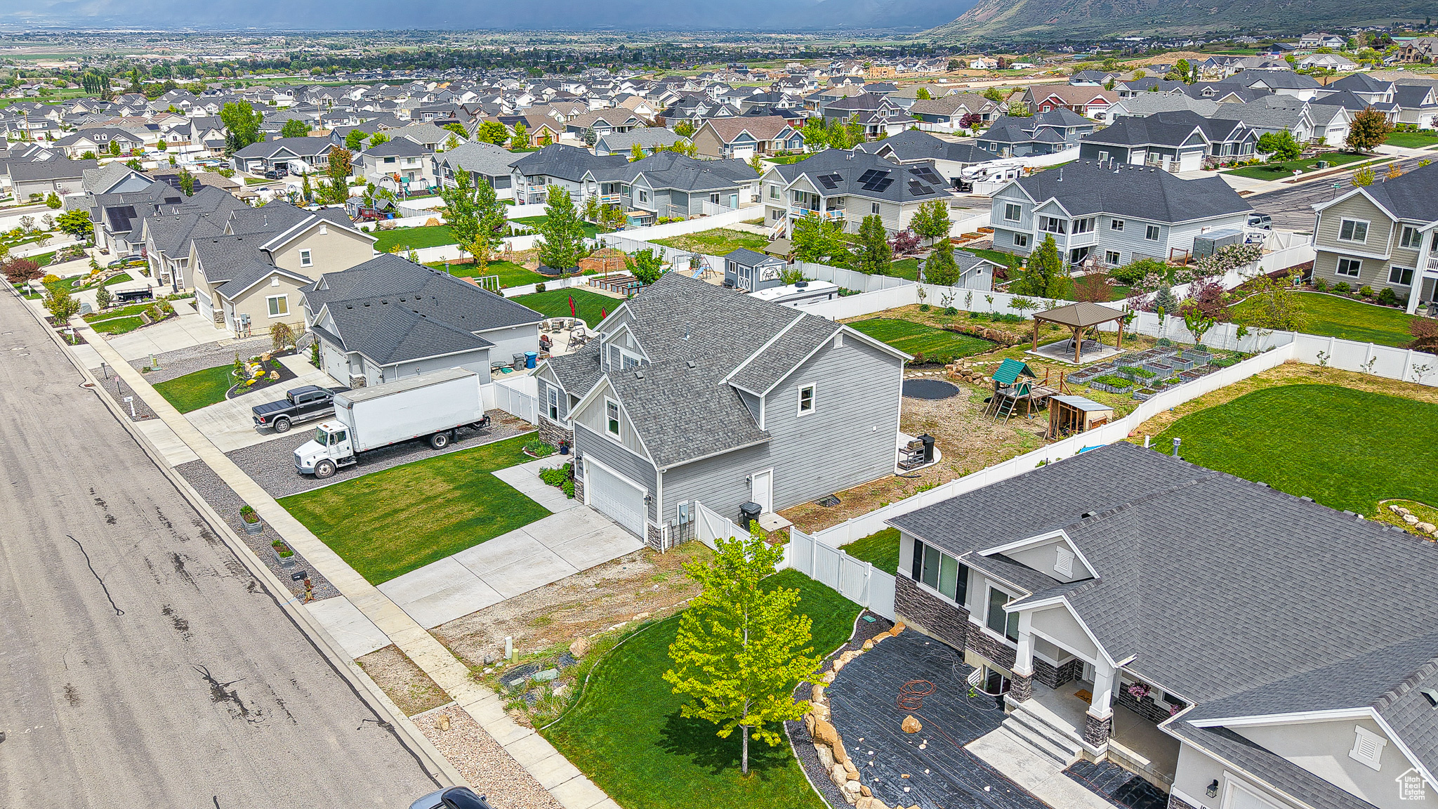 HARRISON HEIGHTS - Residential
