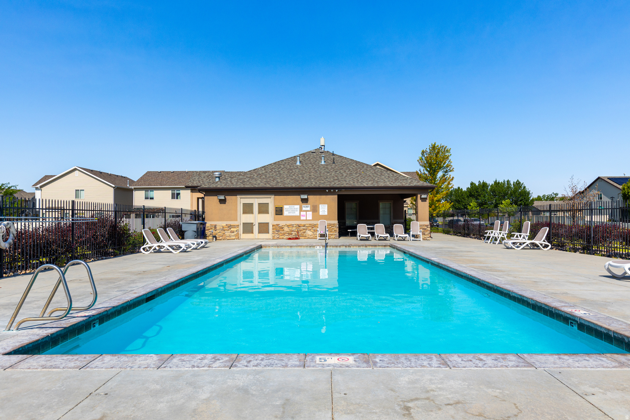 FOXBORO NORTH - Residential