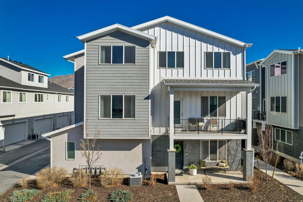 Photo of 15227 S TACK WAY, Bluffdale, UT 84065 (MLS # 2142763)