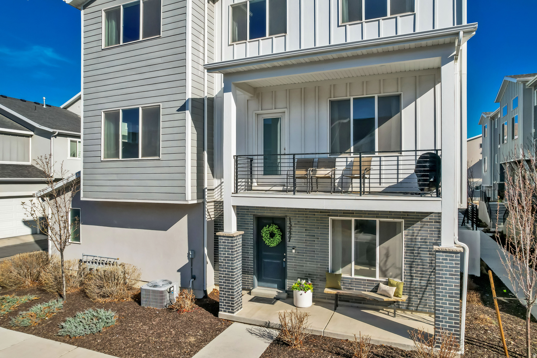 DAY RANCH TOWNS - Residential