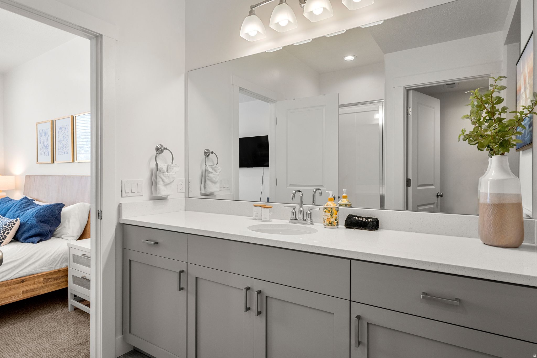 PARADISE PARKWAY - Residential