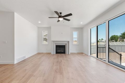 Tiny photo for 1263 CREST DALE LN S, Santaquin, UT 84655 (MLS # 2123501)