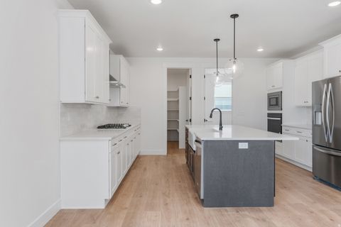 Tiny photo for 1263 CREST DALE LN S, Santaquin, UT 84655 (MLS # 2123501)