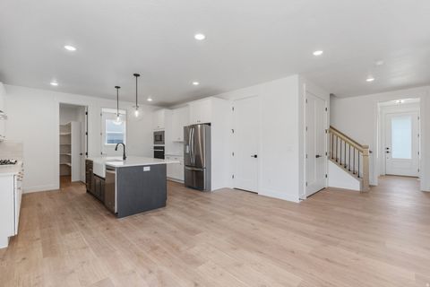 Tiny photo for 1263 CREST DALE LN S, Santaquin, UT 84655 (MLS # 2123501)