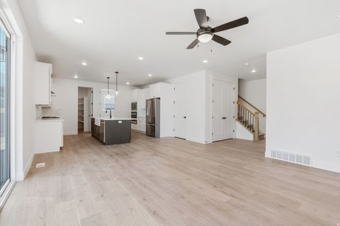 Tiny photo for 1263 CREST DALE LN S, Santaquin, UT 84655 (MLS # 2123501)