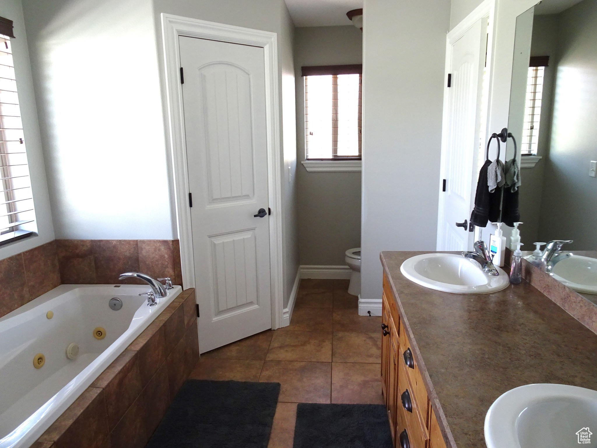 HOLMGREN ESTATES - Residential