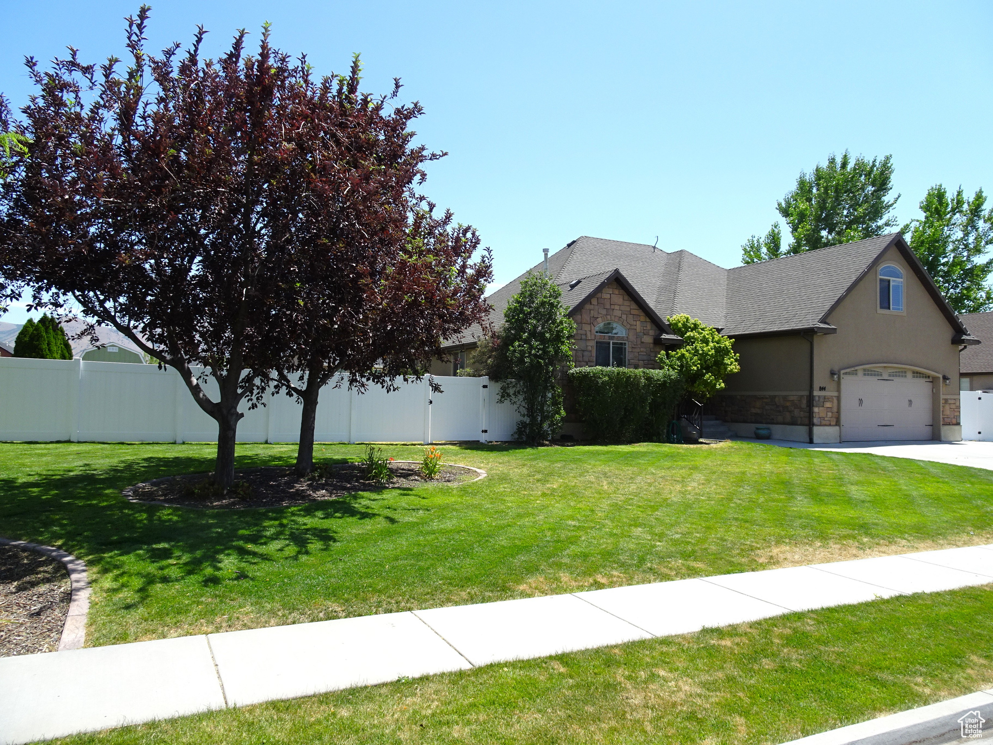 HOLMGREN ESTATES - Residential