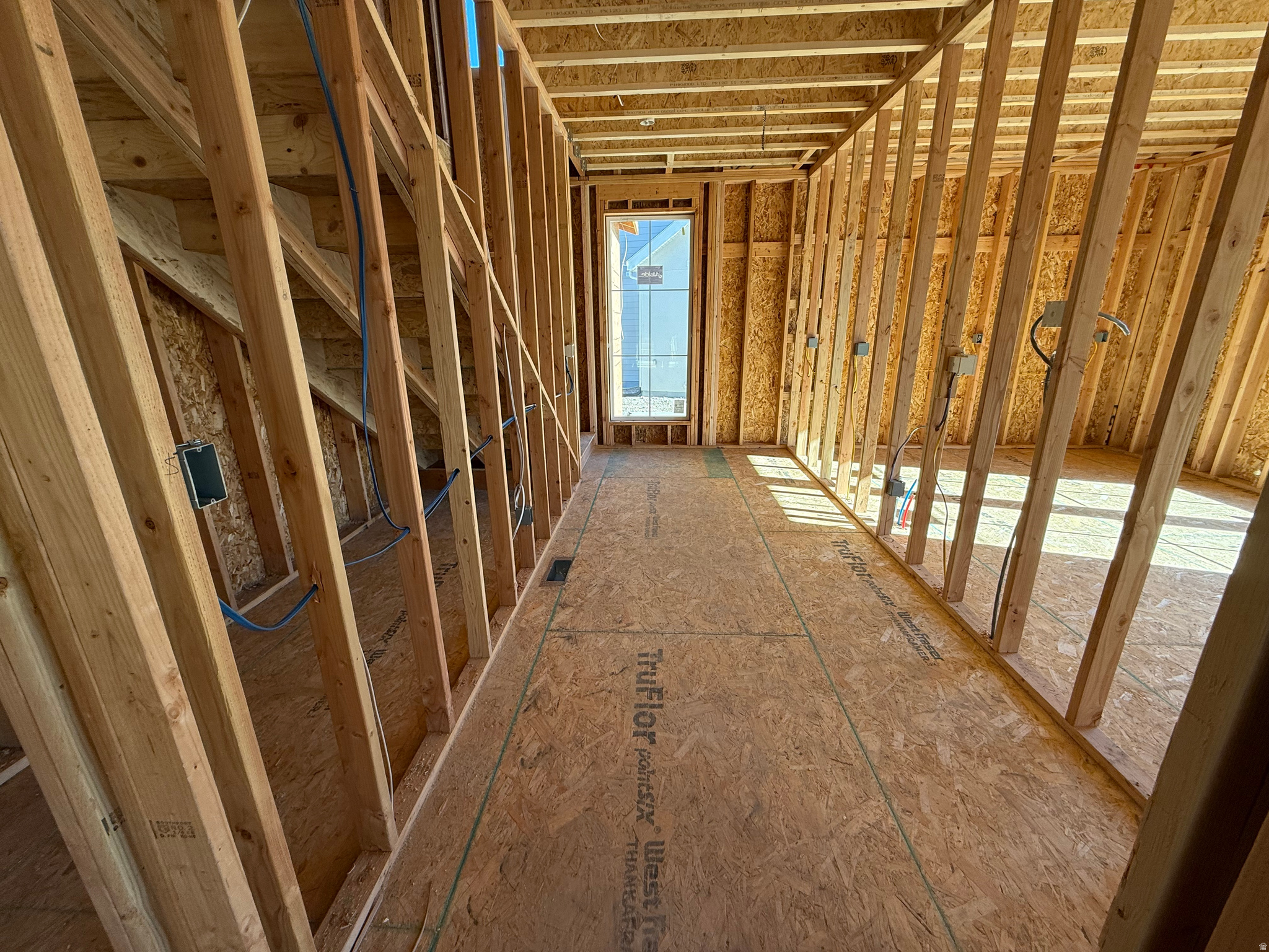 AUTUMN CREST - Residential