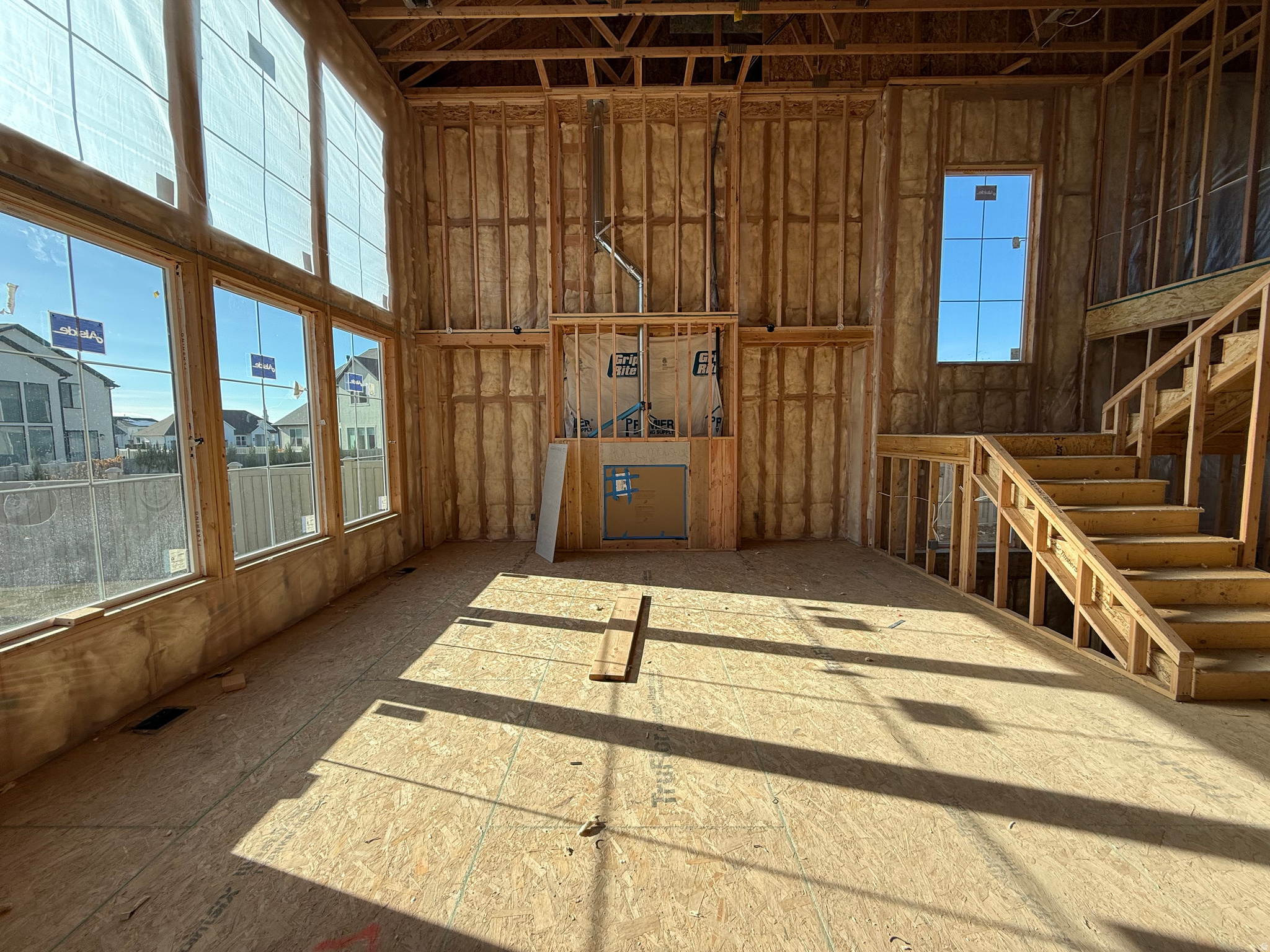 AUTUMN CREST - Residential