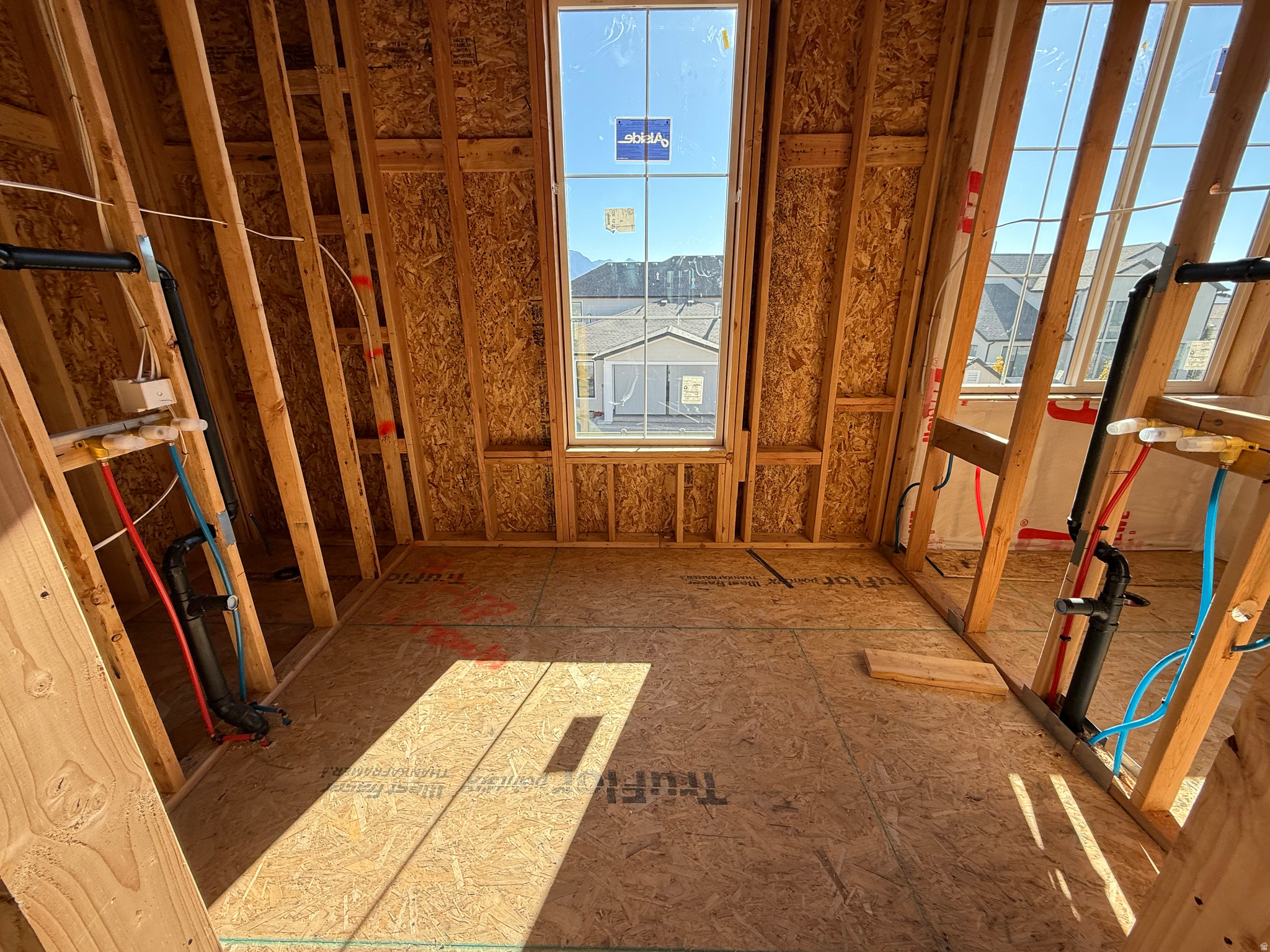 AUTUMN CREST - Residential