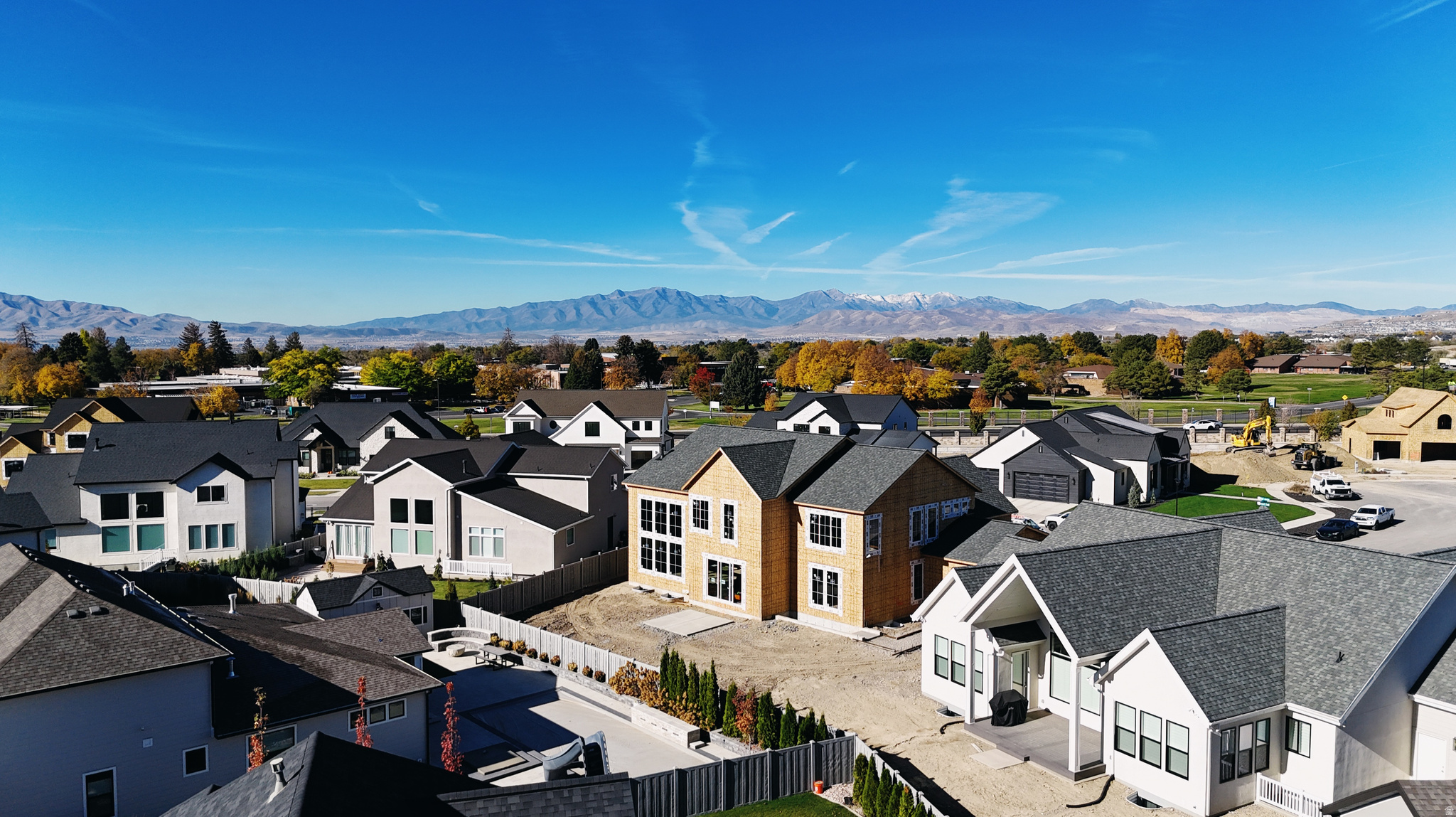 AUTUMN CREST - Residential