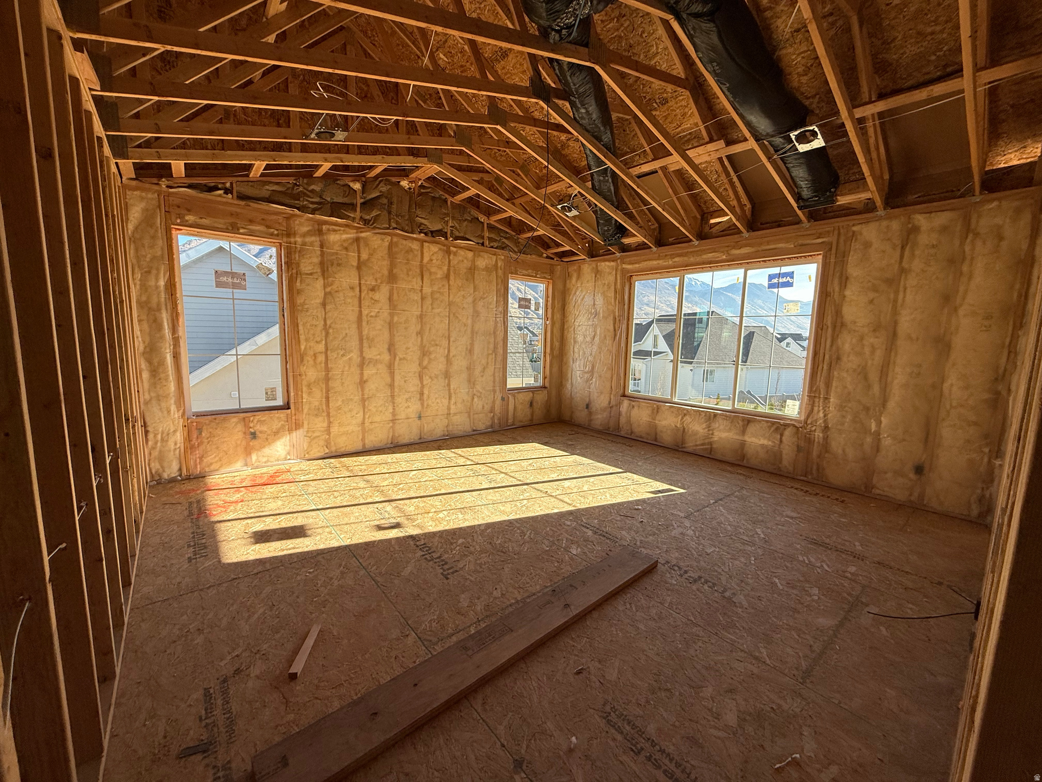 AUTUMN CREST - Residential