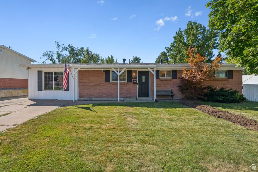 Welcome to this charming single-story home, perfectly situated in an established neighborhood that combines comfort and convenience. The beautifully remodeled kitchen makes daily living a breeze, while the big backyard is a true highlight. With quick access to the freeway, close to top-rated schools and a nearby golf course, this could be the perfect starter home for those looking to put down roots.
