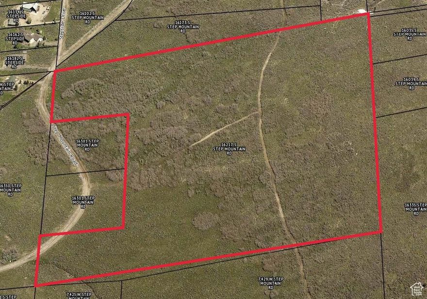 Rose Canyon Parcels invite you to experience country living at its finest, where every moment is infused with the serenity of peaceful surroundings. For those with a passion for equestrian pursuits, Rose Canyon Parcels provide ample space for horse enthusiasts to create their own private stables. Rose Canyon Parcels cater to those seeking a harmonious blend of rural tranquility and the joy of animal companionship. Despite the idyllic rural setting, Rose Canyon Parcels are strategically located to enjoy the luxury of country living without sacrificing convenience, as shopping and retail destinations are less than 20 minutes away. Embrace the beauty of nature as you build your dream home on these pristine parcels. Please reference RC 55 when reaching out for more information. Additional Parcels Available. Seller Financing Available.