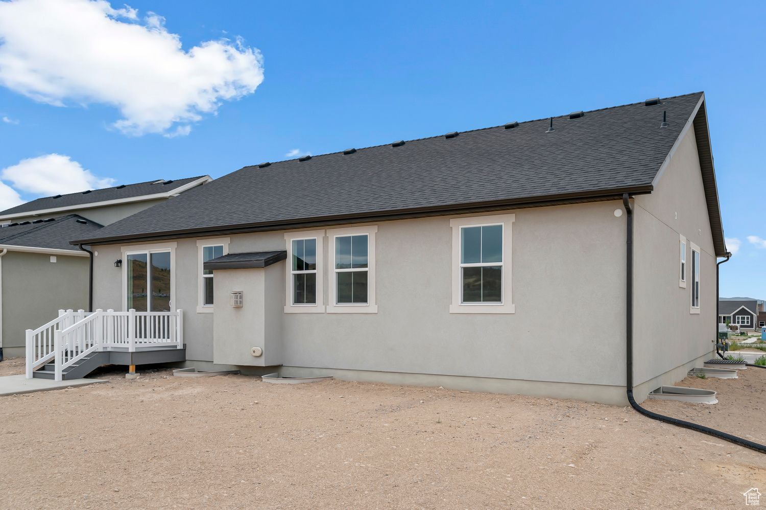 OVERLAND COLLECTION V2 295 - Residential