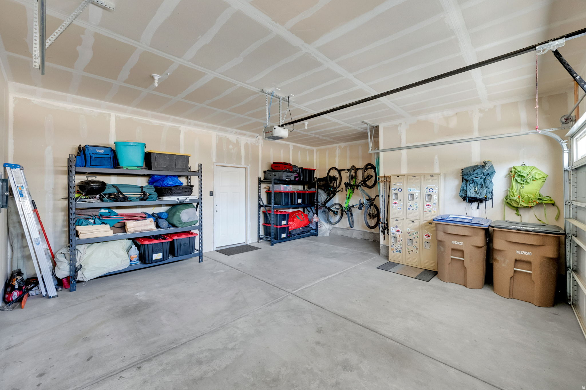 DRAPER CREEKSIDE - Residential