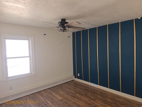 Tiny photo for 268 N 300 E, Clearfield, UT 84015 (MLS # 2123786)