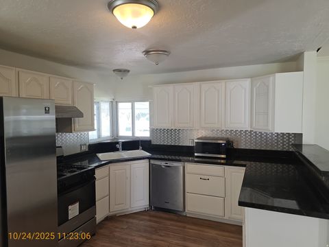 Tiny photo for 268 N 300 E, Clearfield, UT 84015 (MLS # 2123786)
