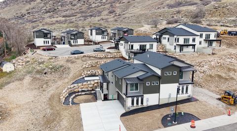 Photo of 1568 HUDSON ST #1, Ogden, UT 84404 (MLS # 2150668)