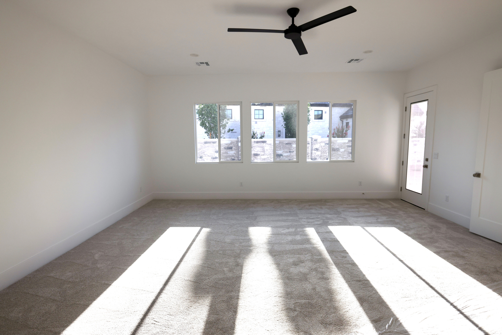 HAWKEYE POINT - Residential