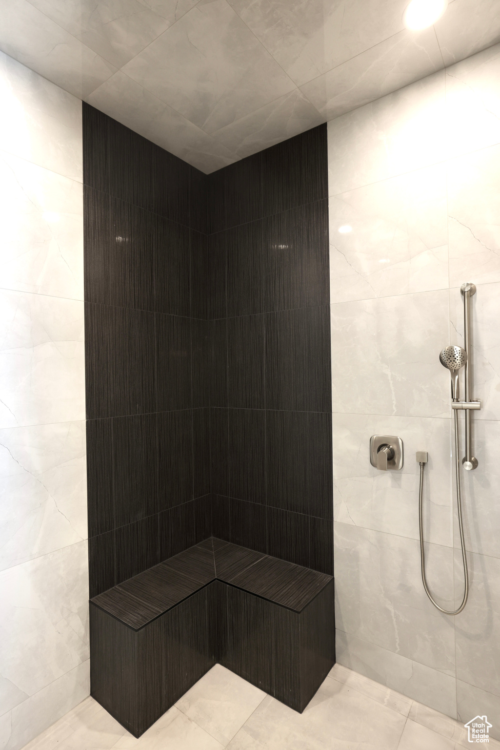 HAWKEYE POINT - Residential