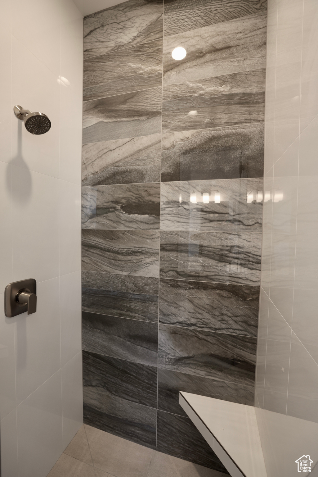 HAWKEYE POINT - Residential