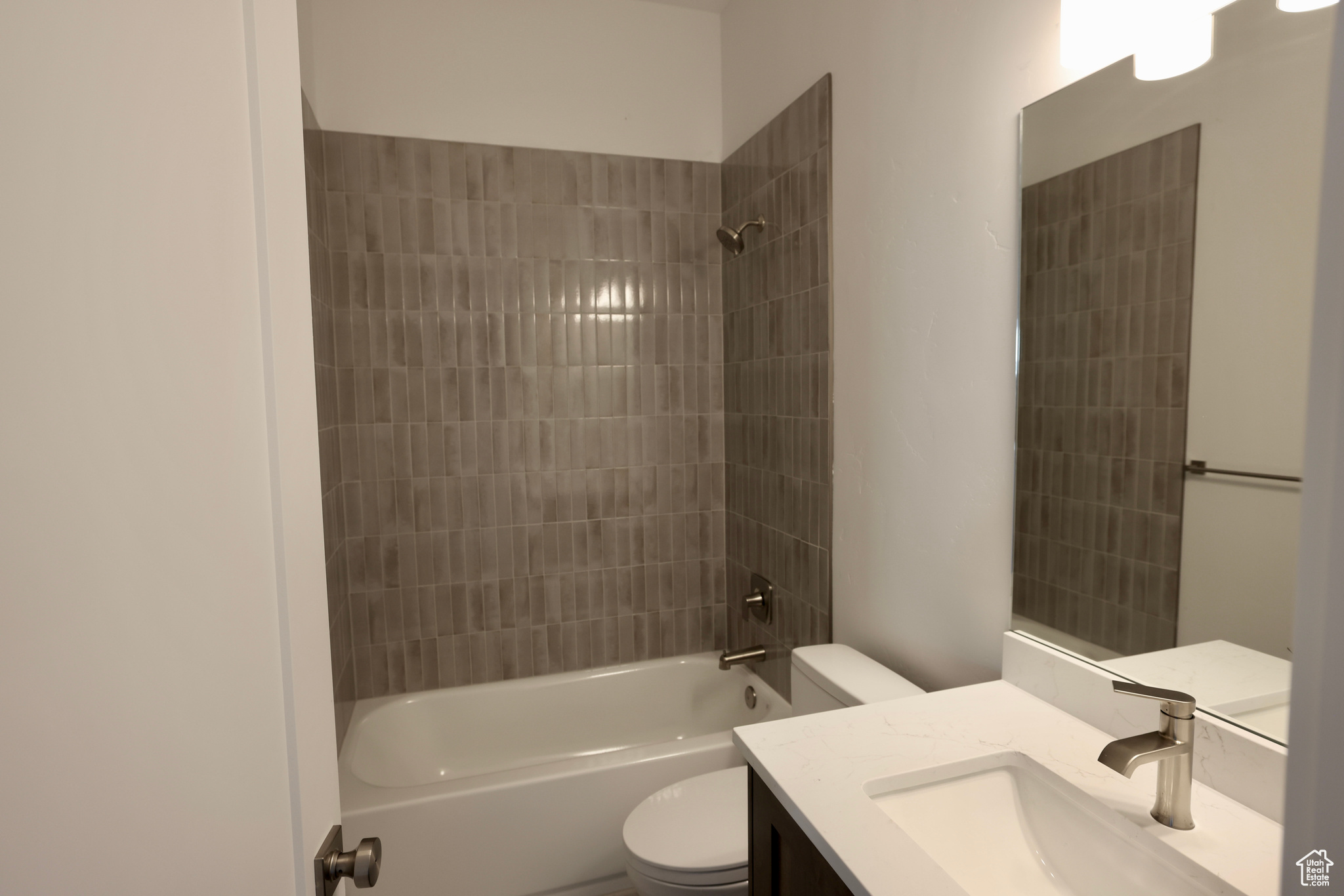 HAWKEYE POINT - Residential