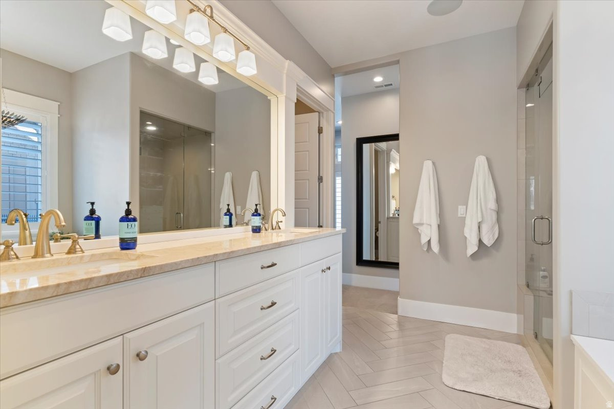 COTTONWOOD HILLS - Residential