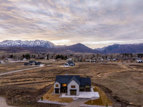 Tiny photo for 387 S 7900 E, Huntsville, UT 84317 (MLS # 2128354)