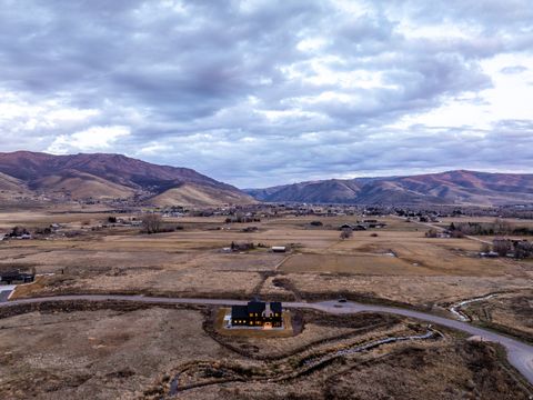 Tiny photo for 387 S 7900 E, Huntsville, UT 84317 (MLS # 2128354)