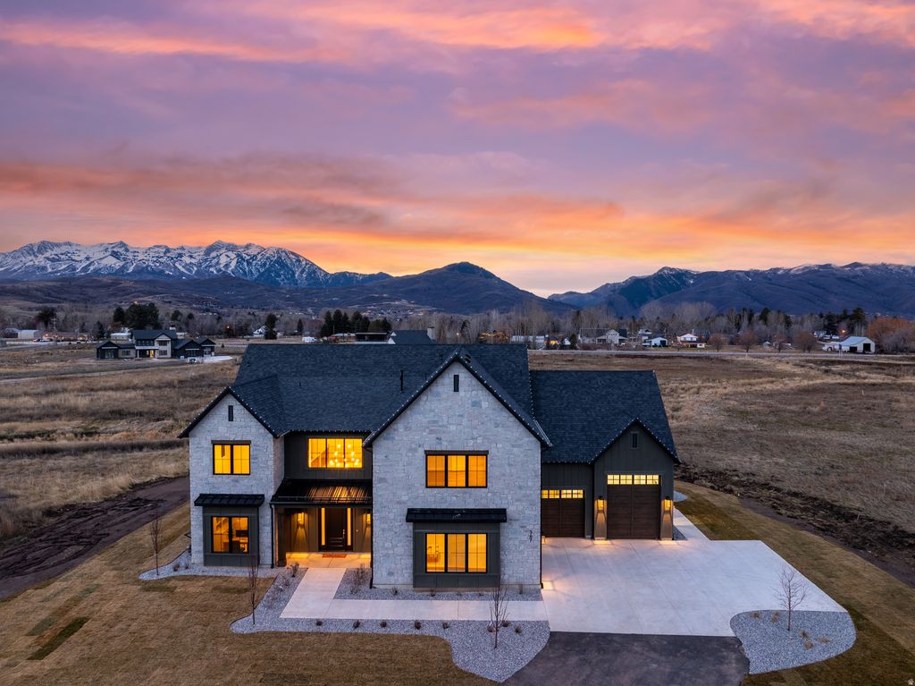 Photo of 387 S 7900 ST E #13, Huntsville, UT 84317 (MLS # 2128354)