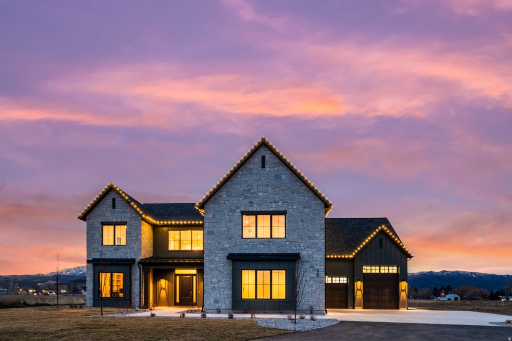 Photo of 387 S 7900 ST E #13, Huntsville, UT 84317 (MLS # 2128354)