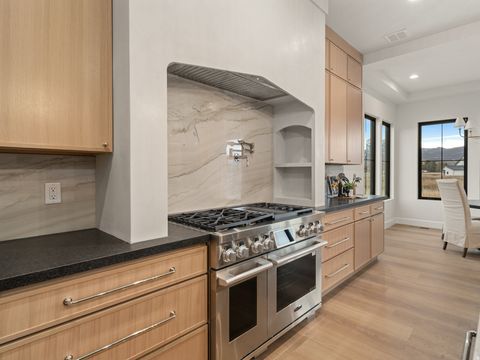 Tiny photo for 387 S 7900 E, Huntsville, UT 84317 (MLS # 2128354)