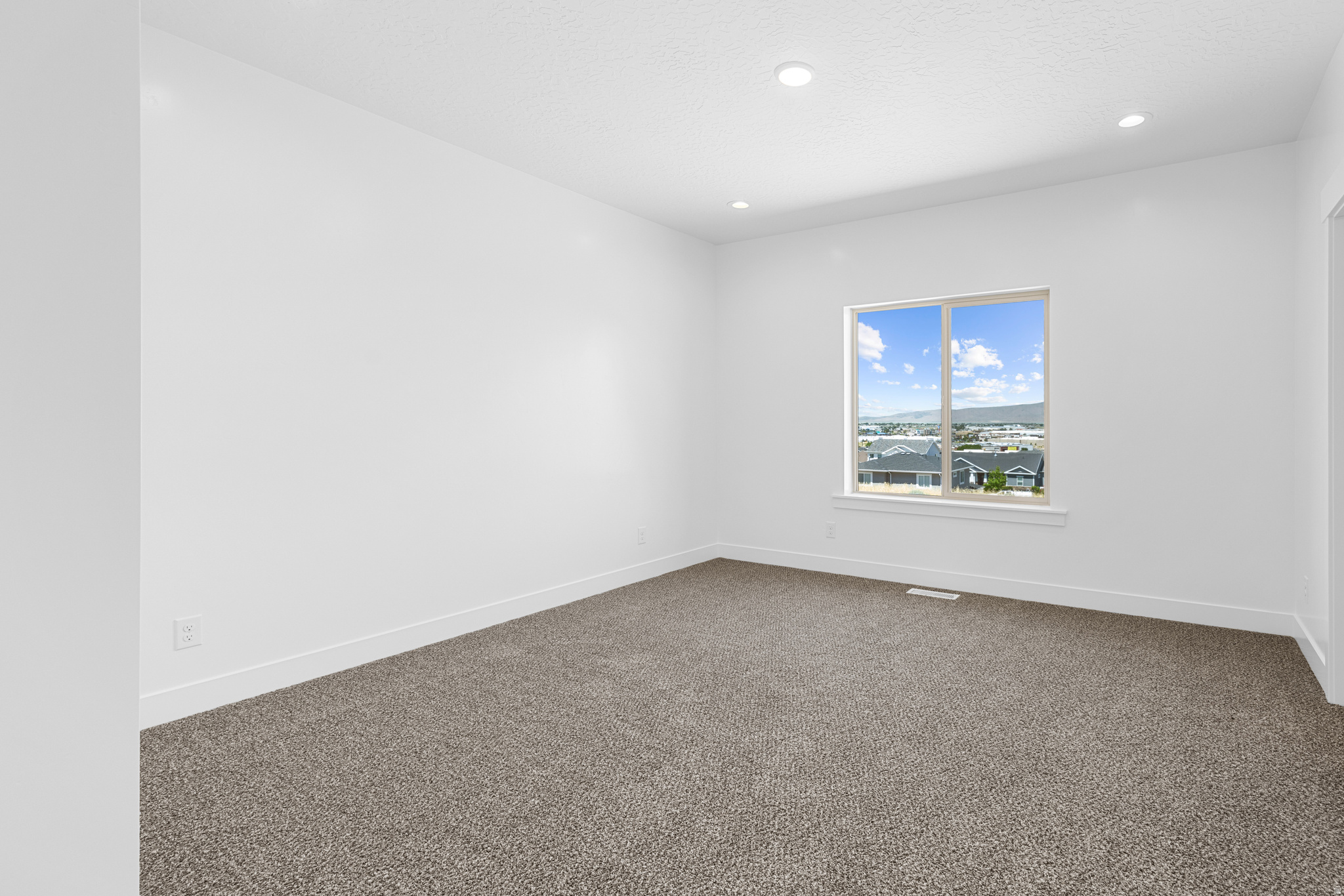 SUMMIT RIDGE THE HILLS - Residential