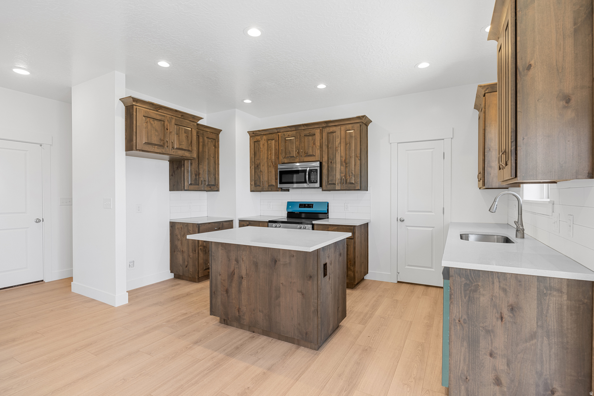 SUMMIT RIDGE THE HILLS - Residential