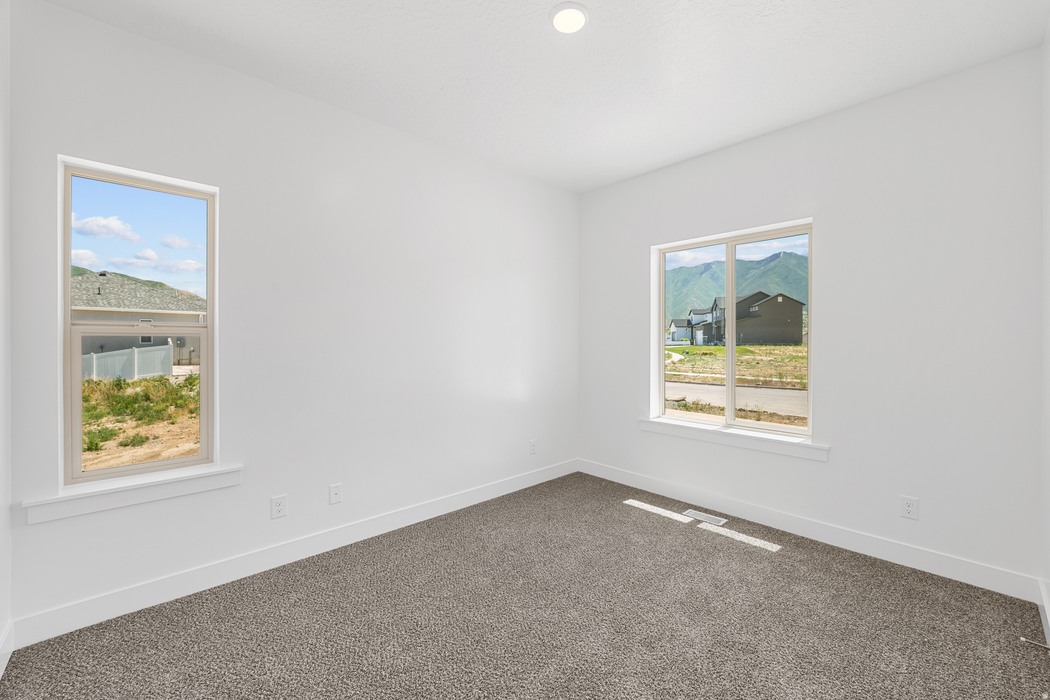 SUMMIT RIDGE THE HILLS - Residential