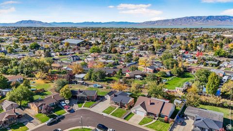 Tiny photo for 917 N GARDEN DR, Orem, UT 84057 (MLS # 2118635)
