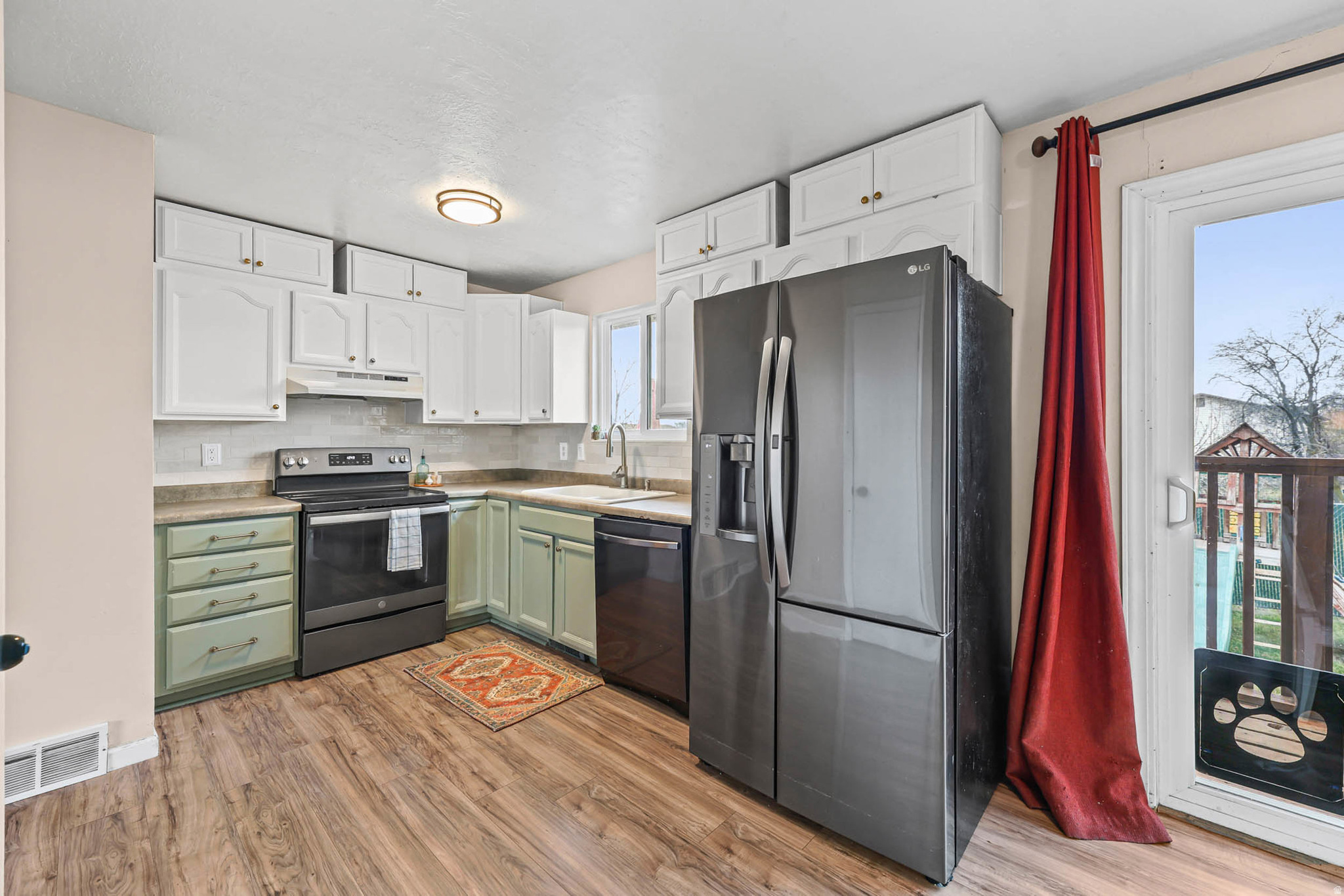 OQUIRRH SHADOWS - Residential