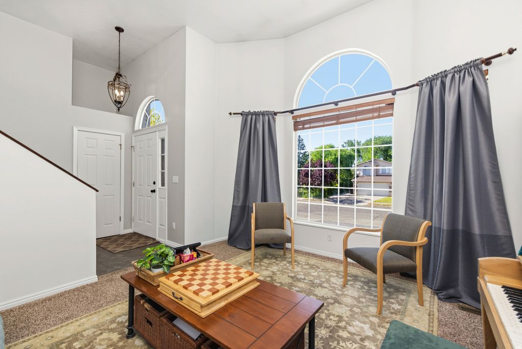 Photo of 169 W 1900 S, Clearfield, UT 84015 (MLS # 2164399)