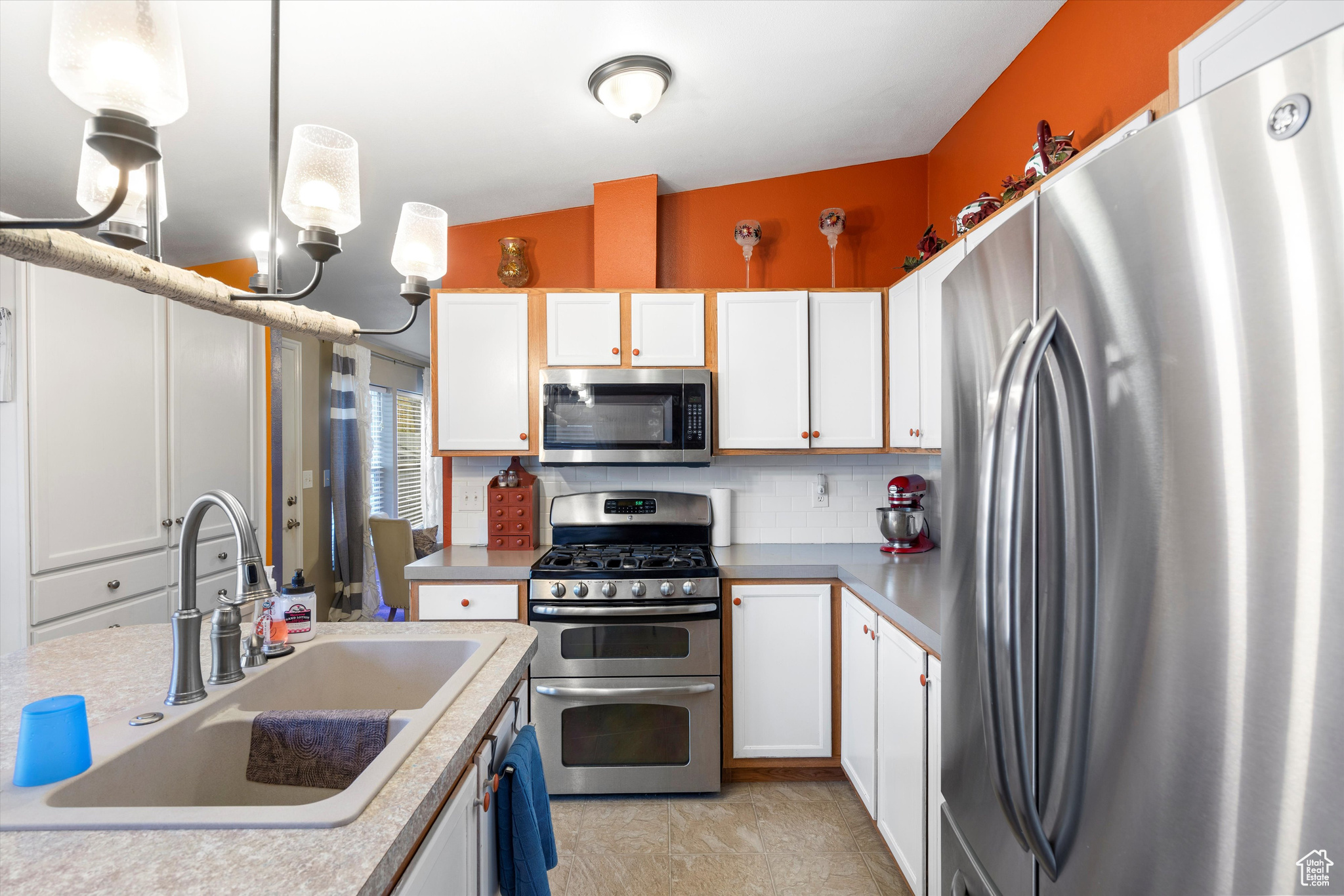 COTTONWOOD ESTATES - Residential