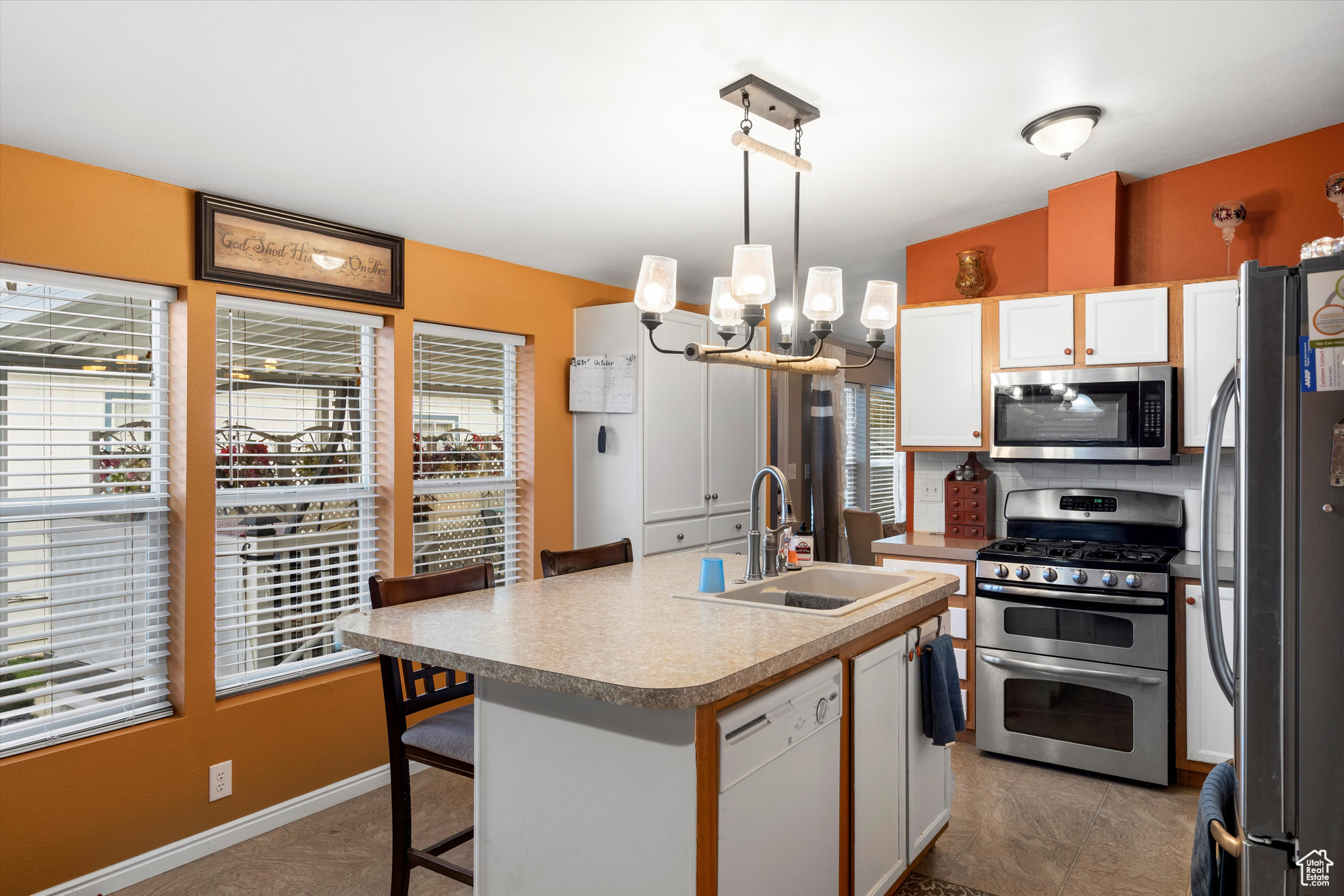 COTTONWOOD ESTATES - Residential