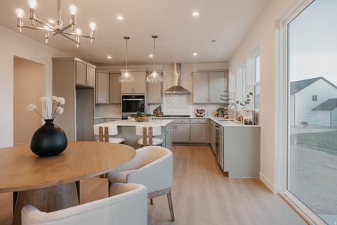 Tiny photo for 5215 S PARAMOUNT DR, Riverdale, UT 84405 (MLS # 2138568)