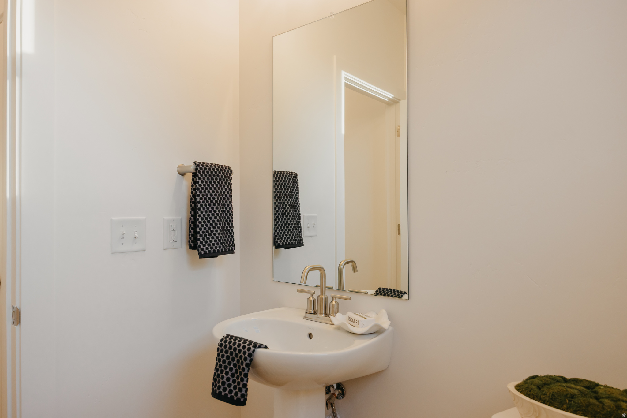 RIVERSIDE ESTATES - Residential