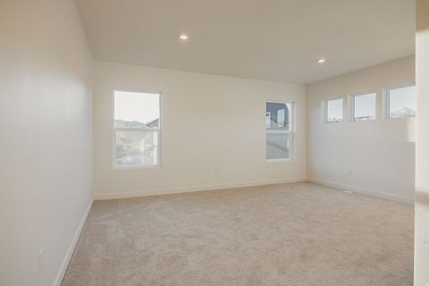 Tiny photo for 5215 S PARAMOUNT DR, Riverdale, UT 84405 (MLS # 2138568)