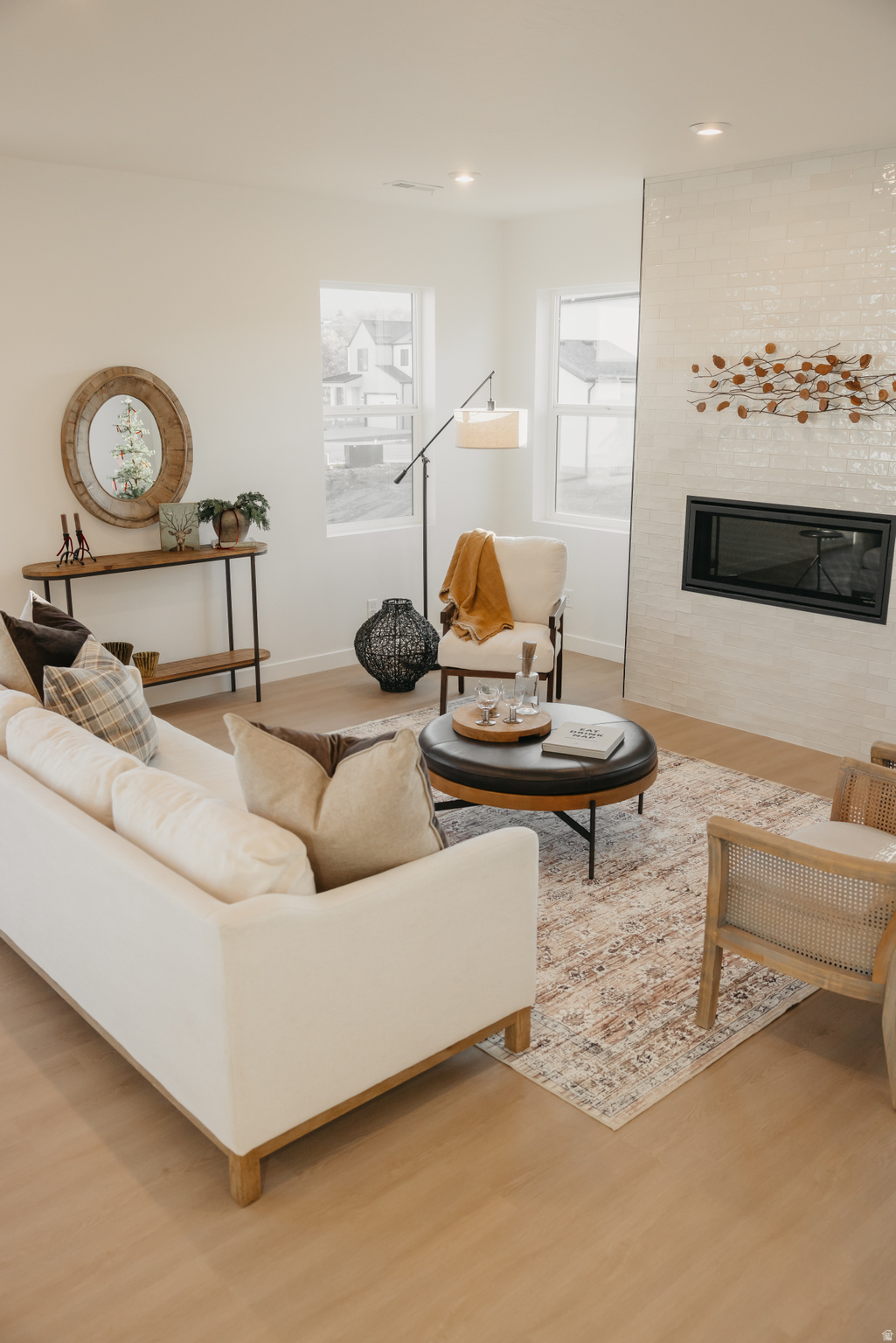 RIVERSIDE ESTATES - Residential